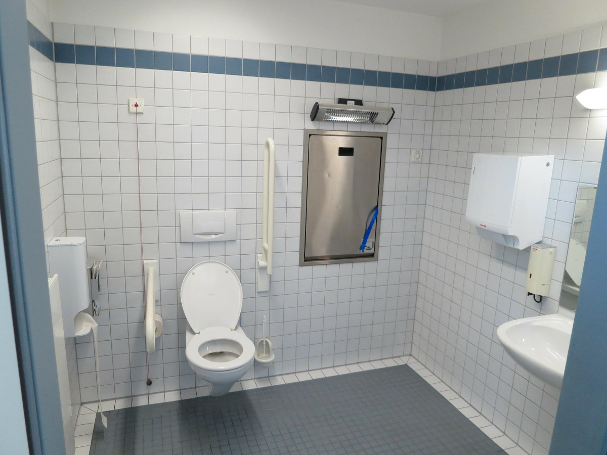 Disabled Toilet Hire Royal Leamington Spa